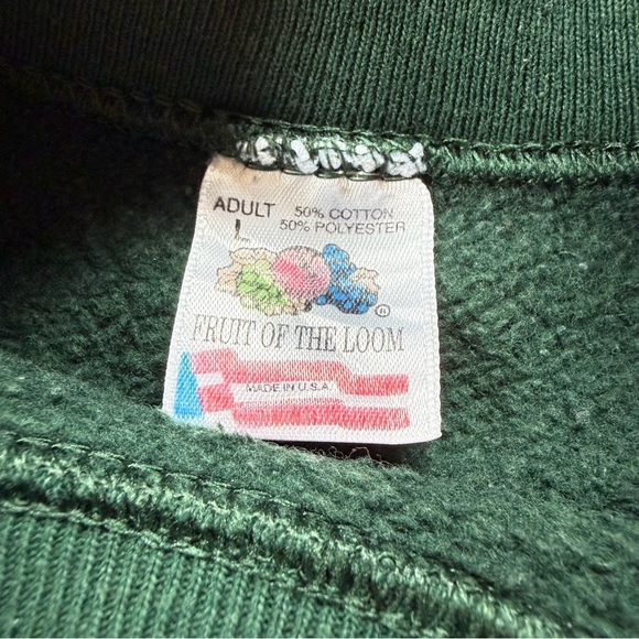 Vintage 90s Mickey Mouse Fruit Of The Loom crewneck sweatshirt Size M/L - Picture 3 of 3